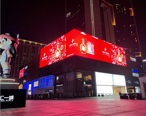 Buiten Full p10 7000 helderheid Kleur LED-scherm met brede kijkafstand Buiten billboard ontwerp