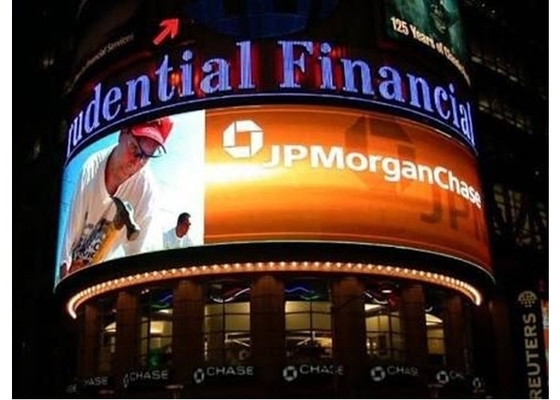 P2.5 P2.6 P3.91 Flexible Film Group 3D Advertising Screen LED Display Board IJzeren kast/Staalkast