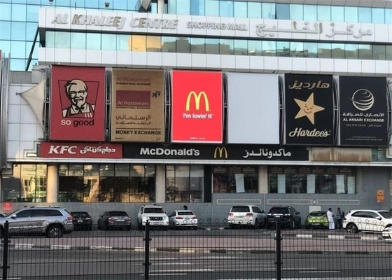 Pixeldichtheid 3906 Punten/vierkante meter Full Color Advertising LED Die-Casting Aluminium Screen Billboard Steel Waterproof Case