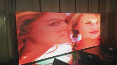 Advertentie COB P2.5 IP65 led-wand Scherm voor podium binnenshuis Helderheid 800, 3G WIFI