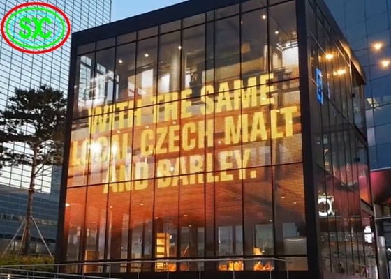 Indoor Full Color Transparent Led Screen P3.91 Glasvensters gemonteerd voor winkelcentrum
