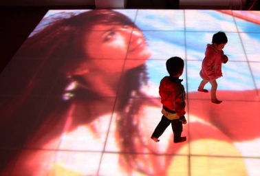 3D-effect 10000 pixels RGB Portable Led Dance Floor Ip34 Beschermingsniveau Portable Led Dance Floor