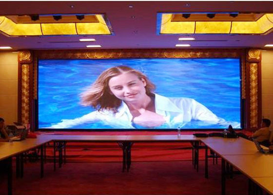 P2 Indoor Full Color LED Display 2mm Pixel 1000cd Helderheid