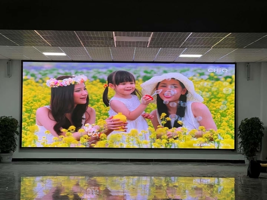 Verhuur scherm Ultra HD Small Pitch P2.5 LED display met aluminium hoes 480x480mm