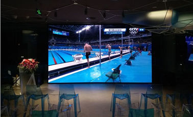 P2.5 Wijd kijkhoek HD LED waterdicht &amp; stofdicht Billboard AC220V / 50H