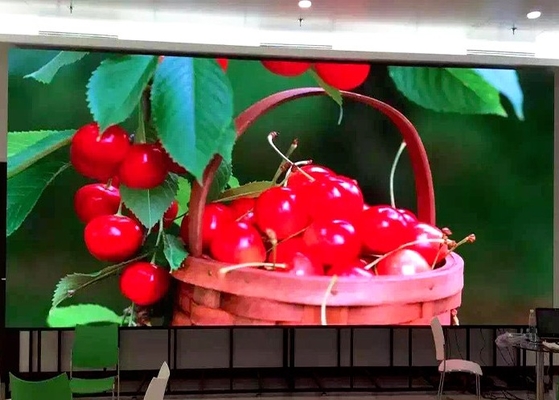 Buiten- en buitenruimte Full Color LED Display DIP / SMD P16 1024*1024mm kast