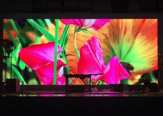 Buiten- en buitenruimte Full Color LED Display DIP / SMD P16 1024*1024mm kast