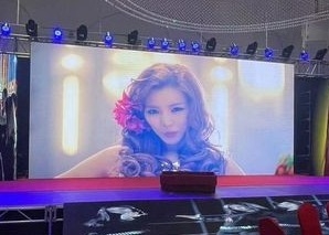 Metal Full Color SMD2121 P4 Indoor Rental LED Display voor concerten