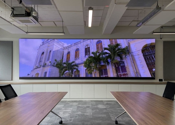Reclame Full Color LED Soft Curved Display RGB-module/Indoor P3.91 China Flexibel