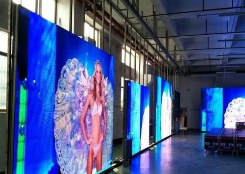 Pixeldichtheid 3906 Punten/vierkante meter Full Color Advertising LED Die-Casting Aluminium Screen Billboard Steel Waterproof Case