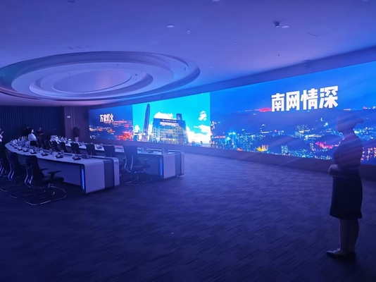 Vaste/Iron Box P8 Full Color Outdoor Rental LED Display IP65 SMD Resolutie 32*16