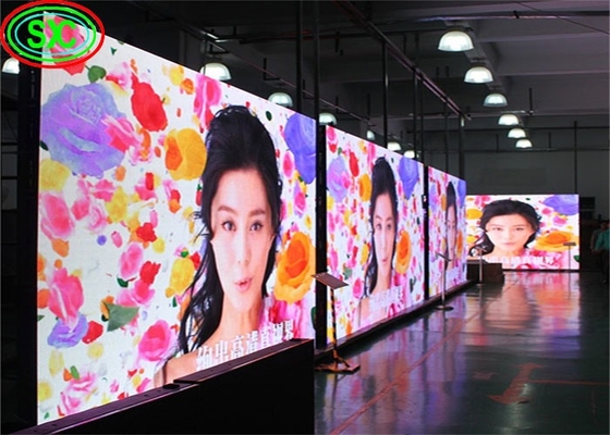P5 SMD Indoor Full Color LED Lease Screen Voor voetbalstadion 64x32 Dot Matrix / Eco-vriendelijk