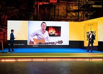 P3.91 Indoor full-color LED-display, waterdicht, met afgesloten stalen kast