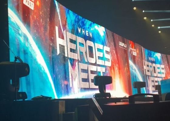 Indoor Fine Pitch Ultra Thin SMD P2 Full Color LED Display Screen voor stage bruiloftszalen