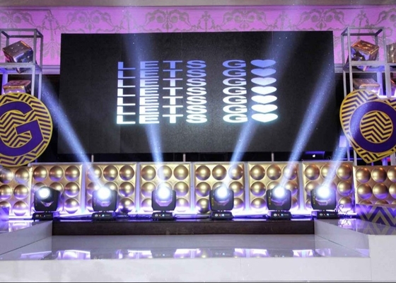 Indoor Fine Pitch Ultra Thin SMD P2 Full Color LED Display Screen voor stage bruiloftszalen