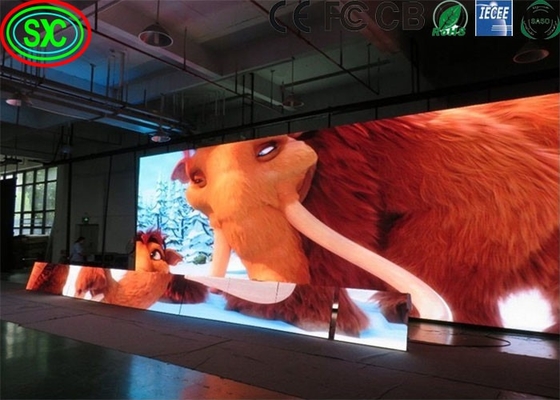 Buiten P4 Full Color SMD LED Die-Cast Aluminium Screen Energiebesparend 3 jaar garantie