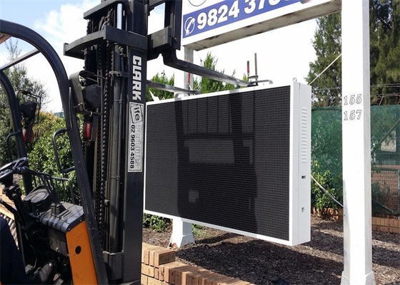 Energie-efficiënte LED-billboard buiten P3.91 LED-bord voor tankstations en bushaltes