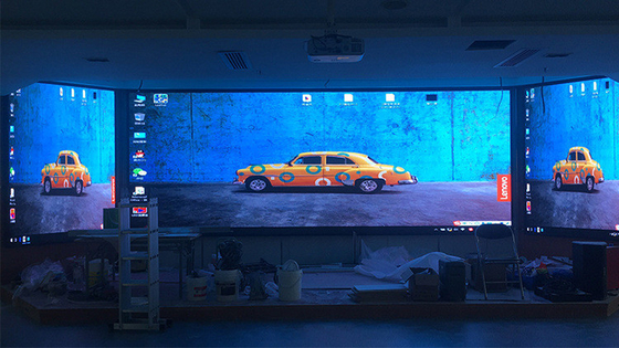 Winkelcentrum Verhuur Scherm Opgehangen LED Stage Achtergrond P2 HD 128 * 64 Resolutie