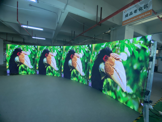 Indoor Display Advertising LED-scherm P2.5 High Refresh Rate HD 160000 Dots Single And Dual Color zonder ghosting