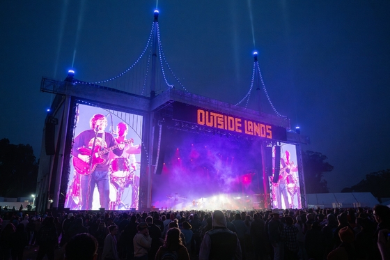 Gegooid aluminium buiten LED-scherm P8 groot HD podium voor concerten