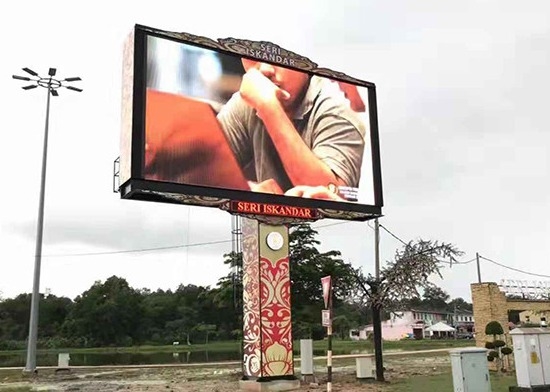 Buiten Full Color LED Display P10 Pillar Screen IP65 Grote maat 1/4 Scanmodus