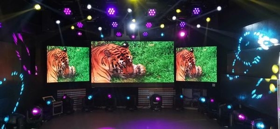 Vaste fase Indoor Full Color LED Display P2.5,p3 led scherm, 3840hz verversingsfrequentie, 1000nit helderheid