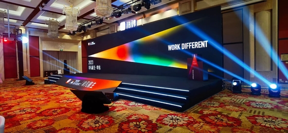 Verhuur evenementen Indoor P3.91 led display front service podium achtergrond video muur voor binnen of buiten, 3840hz verfris, 500x500 kast