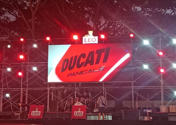 Curve Screen Indoor Stage Aanpasbaar Wifi Front Onderhoud Ultra HD Small Pitch P2.5 LED Screen