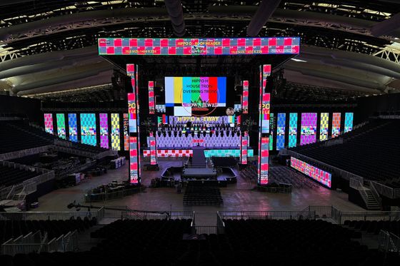 Goede prijs Gegooid aluminium scherm Vaste installatie/verhuur Aanpasbare conferentieruimte Ultra HD P2.5 Kleine toonhoogte Indoor Full Color LED Display online