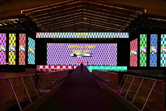 Gegooid aluminium scherm Vaste installatie/verhuur Aanpasbare conferentieruimte Ultra HD P2.5 Kleine toonhoogte Indoor Full Color LED Display
