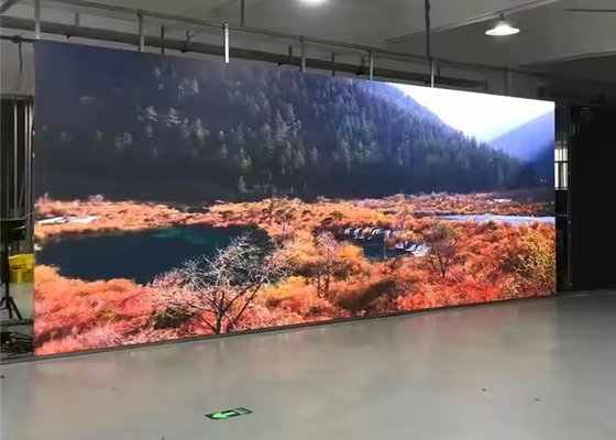 Curvescherm Binnen 1/16 Scanmodus 32x32 Dot P6 LED Ultra HD-display