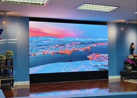 Indoor Die-Cast Aluminium/Exterior Rental Screen LED Display 1R1G1B P4 Module Grootte 256*128mm