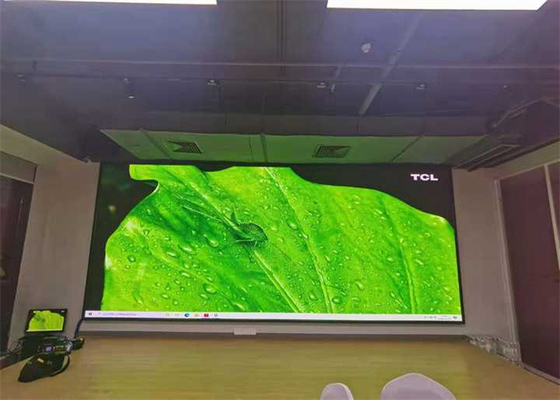 Hoogdichtheid P1.25 P2 Indoor LED-wandscherm met 6500K kleurtemperatuur en ≥100 levensduur