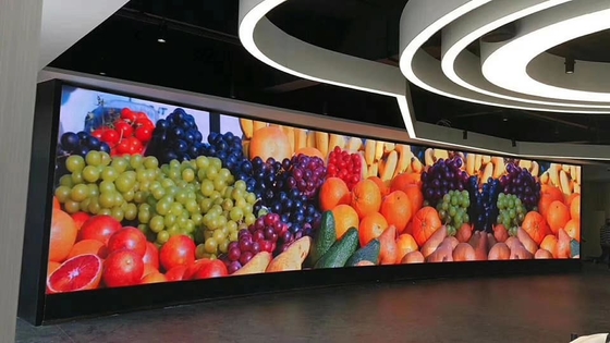 Indoor Full Color LED Display P2.5 met en Consumptie voor huur met Super Thin Cabinet en High Refresh Rate 3840Hz
