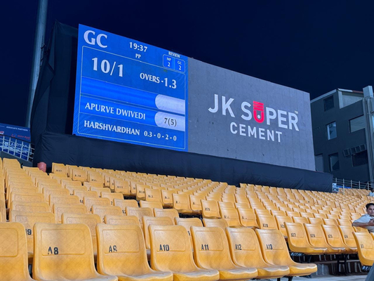Buiten Full Color LED-scherm met enkelpuntshelderheidsregeling / High Definition Hanging LED-scherm Indoor P4.8