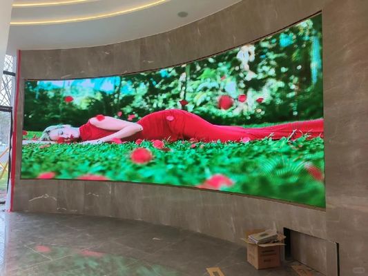 Goede prijs Hoge helderheid HD Verhuur zachte module P2.5 P3 P4 P5 Indoor Fixed LED Flexible Cylindrical Video Wall online