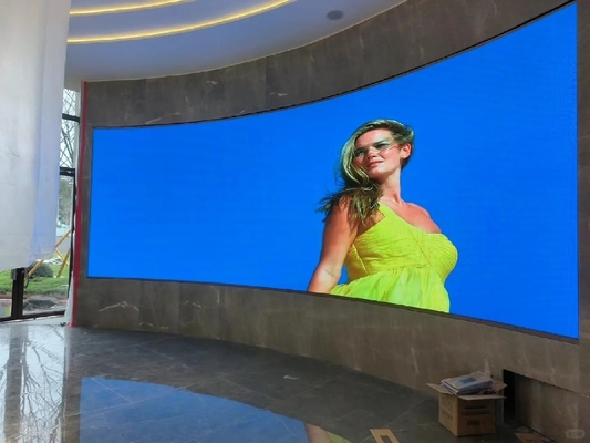 Hoge helderheid HD Verhuur zachte module P2.5 P3 P4 P5 Indoor Fixed LED Flexible Cylindrical Video Wall
