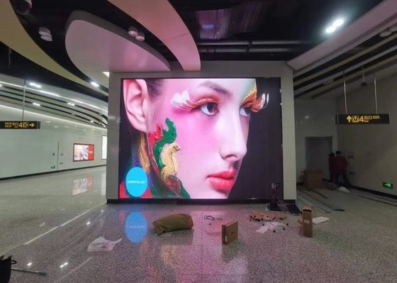 Poster RGB LED Display 2,5 mm Pixel Pitch Hoge vernieuwingssnelheid 1920HZ Indoor