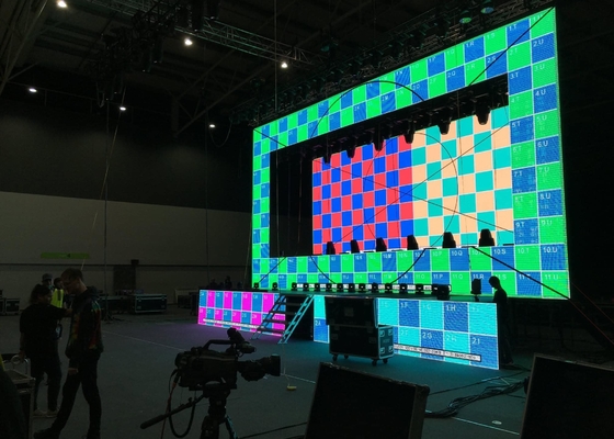 Gegooid aluminium P12 buiten Full Color LED Display Advertising Multi-Signal CE / RoHS Compliant