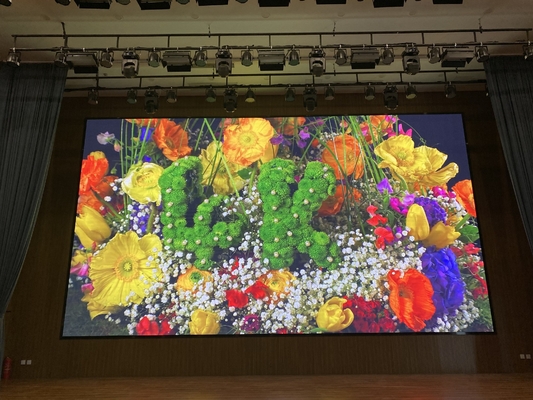 Hoge helderheid P3.91 Indoor Full Color Suspended LED Display 3 jaar garantie