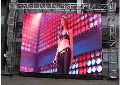 Buiten Full Color LED Display Screen P8 Vaste waterdichte IP65 1/16 Scanmodus