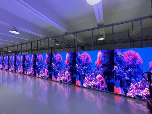 Binnenhuis zonder mozaïek Full-Color Advertising LED Screen P5 Commercieel centrum geïnstalleerd
