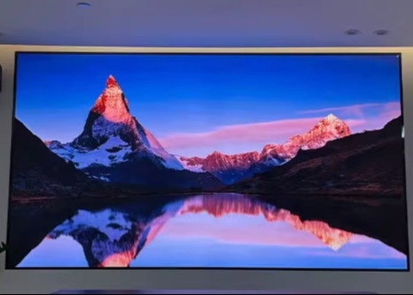Full Color LED Billboard P8 Buitenscherm IP65 Super helder ijzeren kastenmateriaal