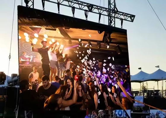High Definition Outdoor Full Color Lease LED Screen SMD 2121 Waterdicht Drie jaar garantie