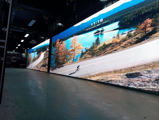 Hoge helderheid fijne toonhoogte LED-display met 640000 punten/m2 Dichtheid SMD2121 Lamptype en 1000CD/SQM Helderheid
