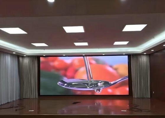 SMD3535 Die Casting Box/Rental LED Display P3.91 Outdoor High Brightness Waterdicht 500*1000mm Groot scherm