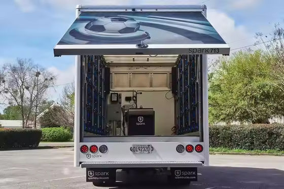 Goede prijs Buitenadvertentie Mobiele truck LED-display met 2727 lampgrootte en teksten Display in design online