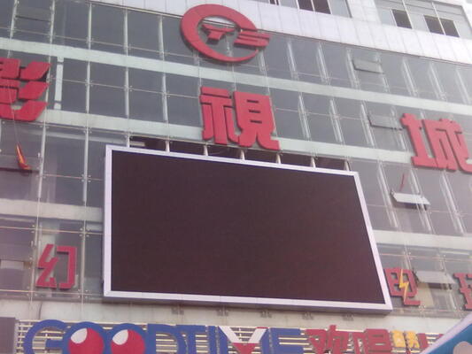 Buiten P10 Full Color LED Display met Structurele Engineering Principes om Productsterkte en Stabiliteit te Verbeteren