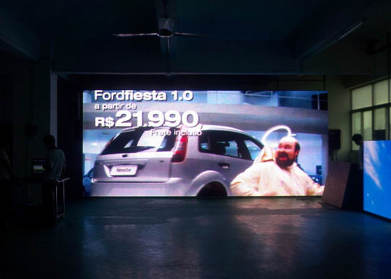 P5 Indoor Full Color LED Display 5mm Pixel Pitch 1500cd/m2 Helderheid