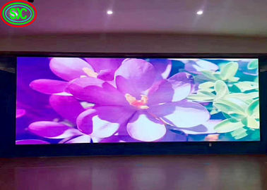 Kleine pixels Indoor Full Color LED Display P2.5 Advertentiebord 16 Bit Kleuren Indoor full color led display